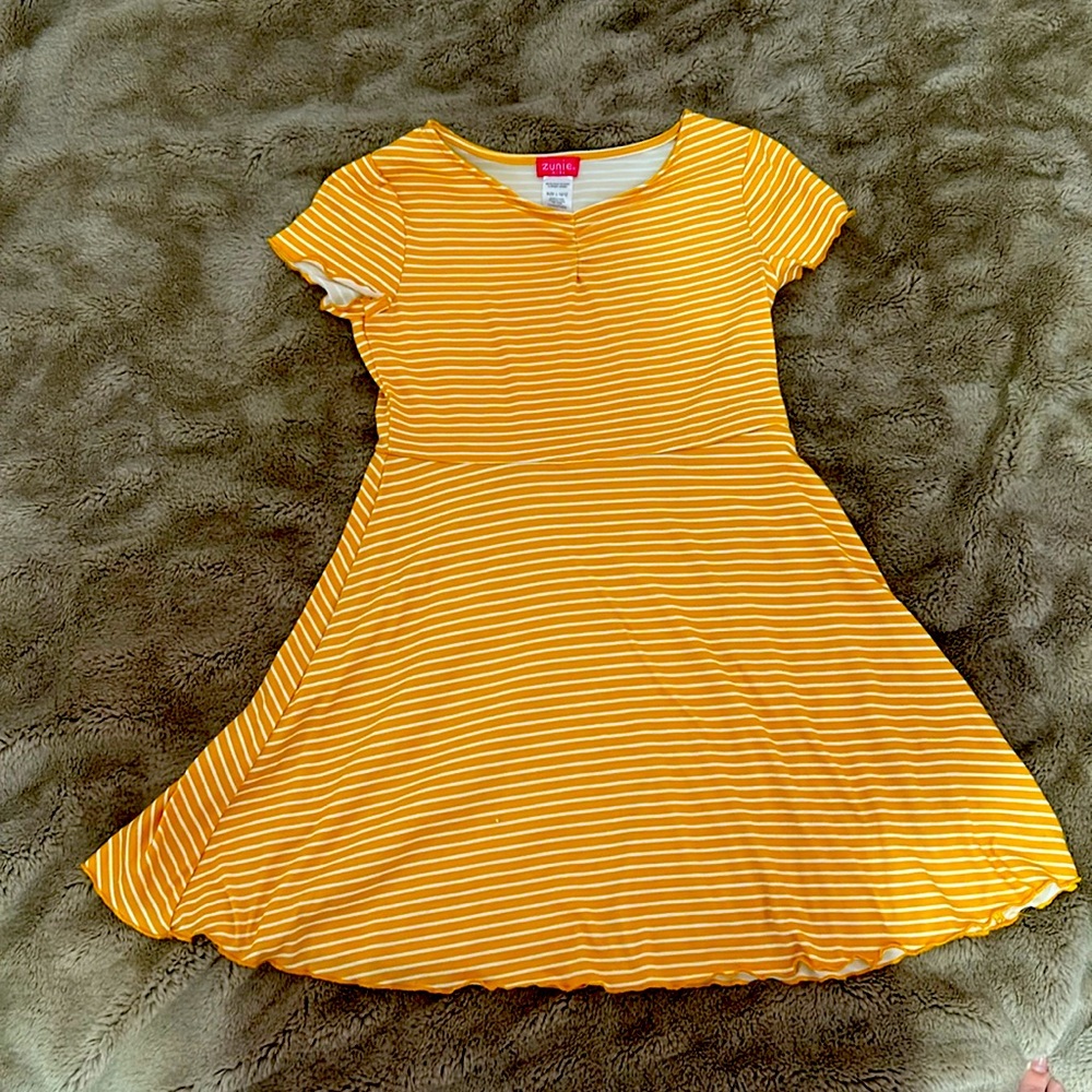 Girls dress